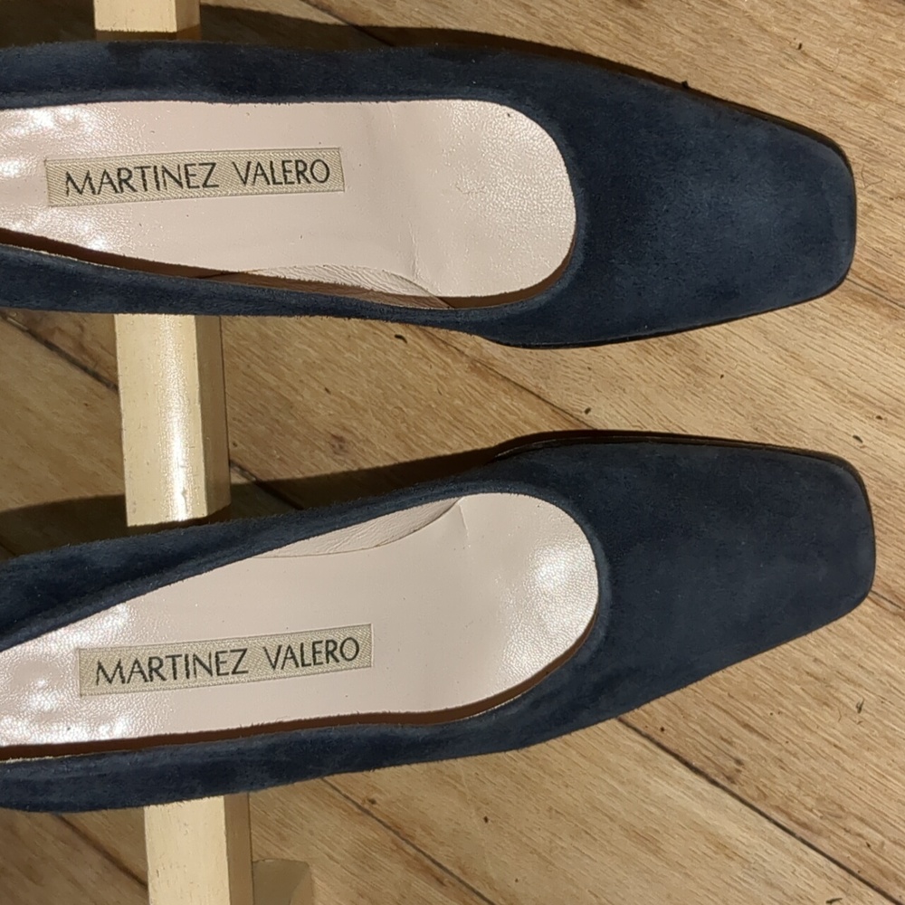 Martinez Valero Suede Pump Navy